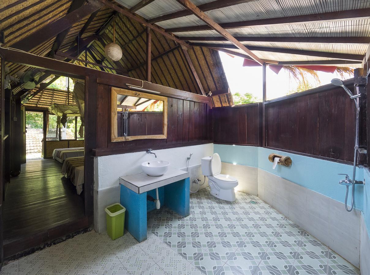 Woodstock Gili - Garden And Bungalows Hotel Gili Trawangan Buitenkant foto